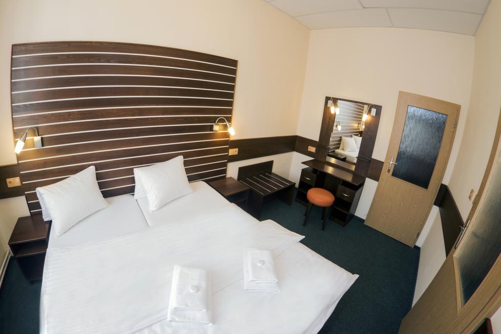 Hotel Karel Iv. Turnov Kültér fotó